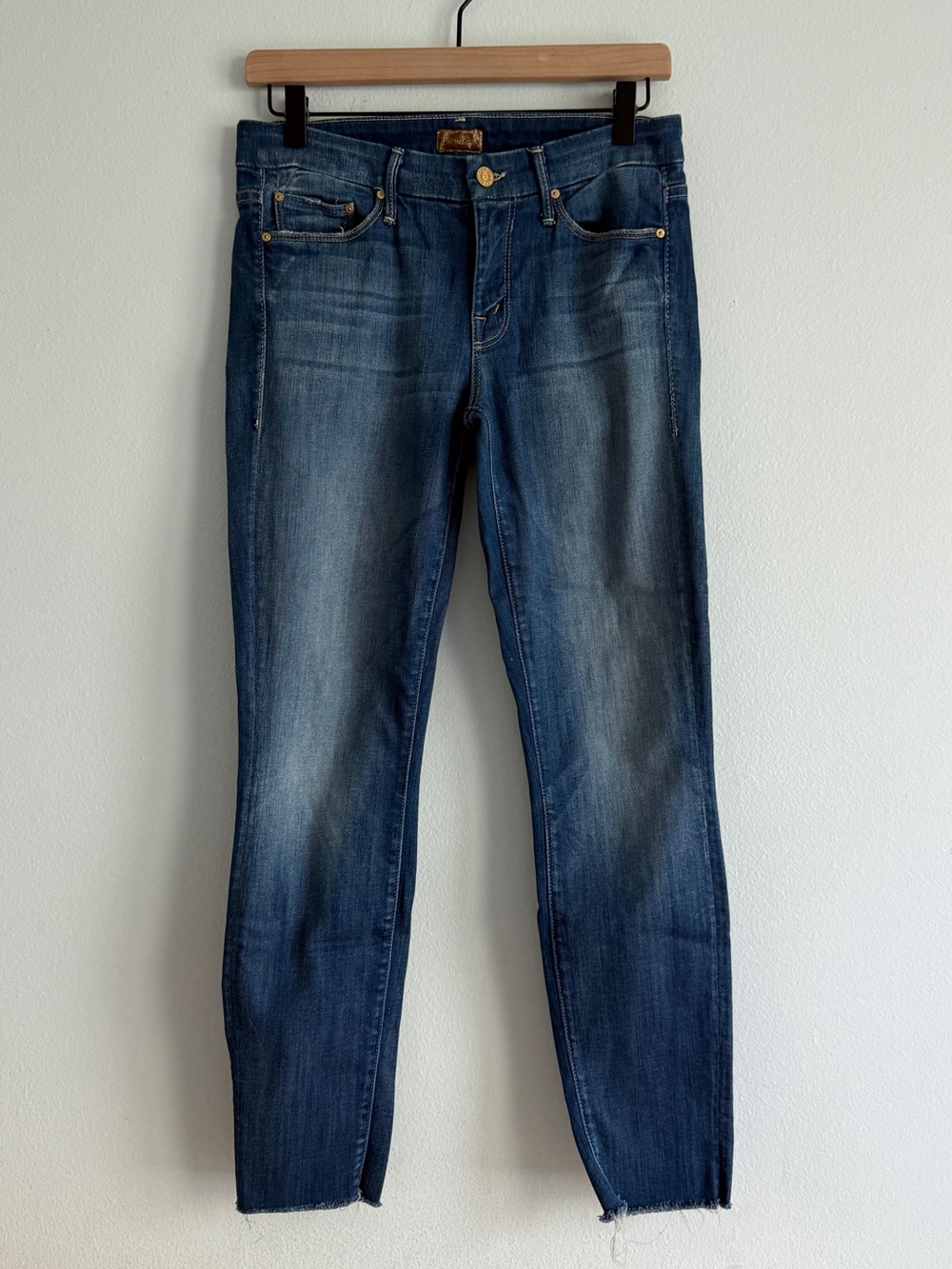 MOTHER Dark to Mid Blue Skinny Jeans